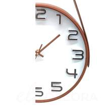 Relógio de Parede com Alça bronze e Caramelo