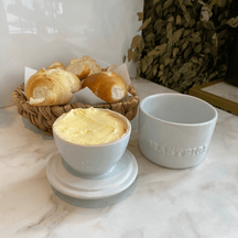 Manteigueira Francesa em Cerâmica Branca